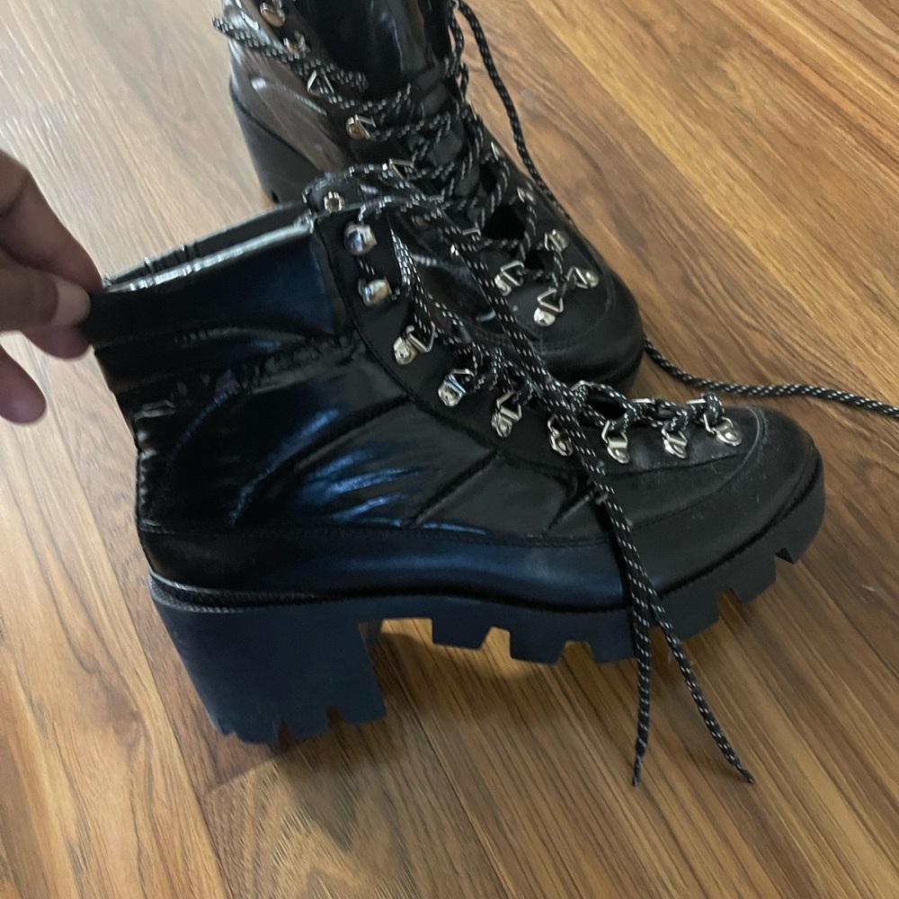 Schutz combat boots, EUC
